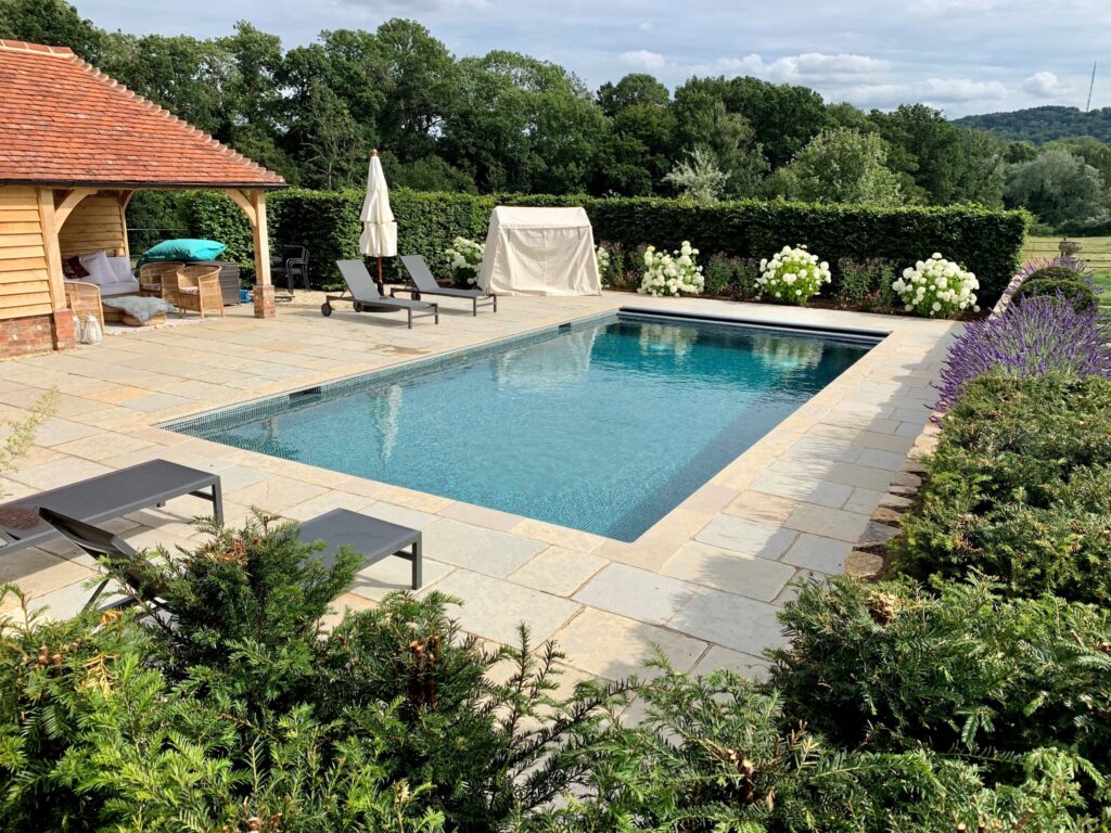 Downton Antique Limestone Coping